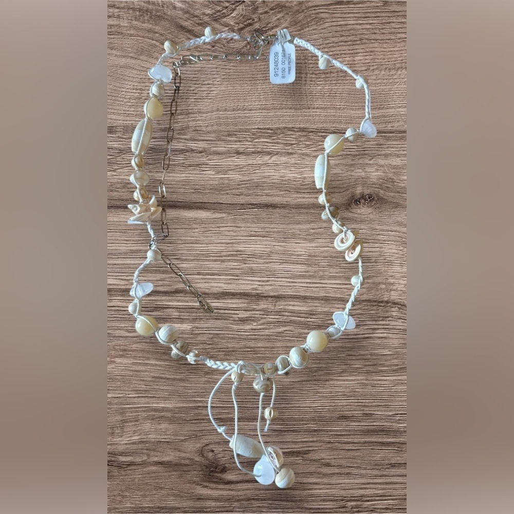 NWT Free People Mixed Shell Necklace in Natural Shell